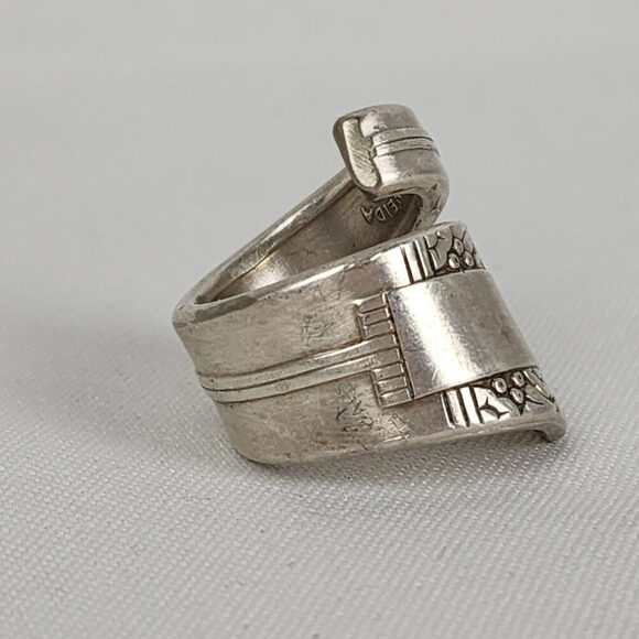 Vintage Oneida Silver Spoon Ring Size 8 - Picture 5 of 8